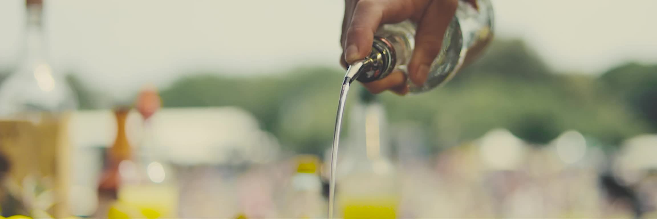 Tito's Handmade Handmade Vodka 40% vol., 6-fach destilierter Wodka aus 100% Mais, Vodkamarke Nr. 1 in den USA (1 x 0.7 l… – Bild 8