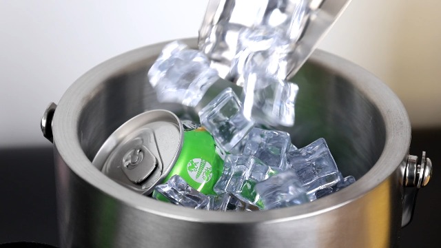 Seau à Glace Isotherme Inox 2L Avec Accessoires - Pelle, Clip Et Passoire - Double Paroi Pour Conservation Longue