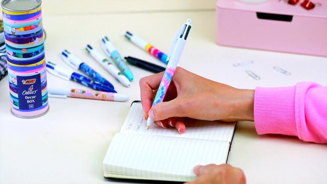 Penne BIC 4 Colours Decor Box - Set 8 Penne A 4 Colori, Punta 1.0mm, Idee Regalo - Foto 8