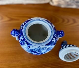 Amazon.co.jp: 百華園 九谷【環付香炉】染付山水 桐箱入り 磁器