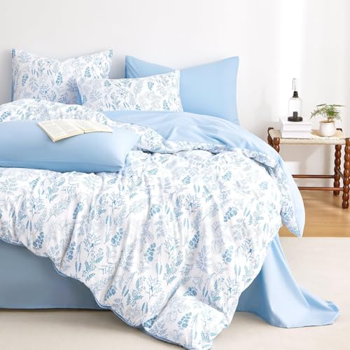 Image of Wake In Cloud - Floral Comforter Set, Botanical Vintage Flower Coquette Cottagecore Aesthetic for Women Teen Girls, Soft Lightweight Dorm Bedding, 3 Pieces, Blue, Full Size