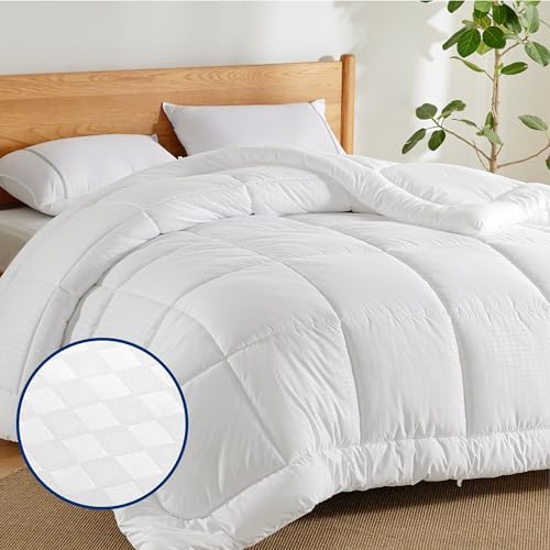 Bedsure, Steppbettdecke als Bettdecken-Einlage, Queen Size, für alle Jahreszeiten, Daunenalternative mit Schlaufen, Weiß mit Karomuster, 224 x 224 cm – Geschenkidee für Damen und Herren