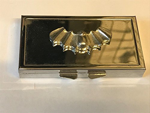 Pilulier 7 jours avec miroir Big Bat en vol, boîte de rangement hebdomadaire en étain