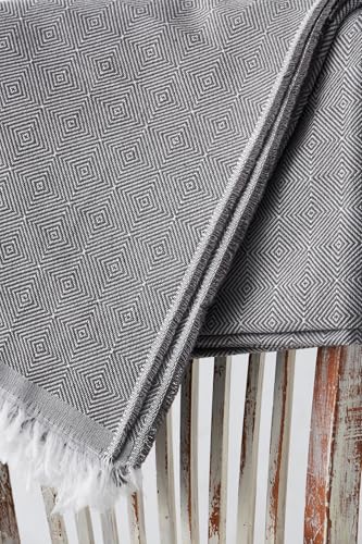 Textil-home Bettüberwurf, Mehrzweck/Plaid 130 x 180cm Dante - Eignet Sich als Sofaüberwurf und auch als Tagesdecke. Farbe Grau