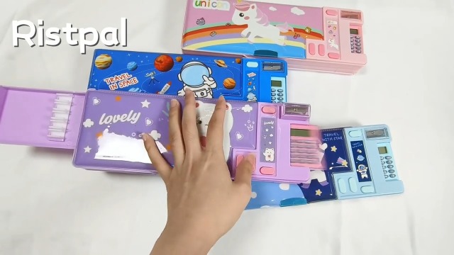 KWJNH Astuccio multifunzione per ragazze/ragazzi, carino cartone animato portapenne organizer cancelleria, lavagna bianca scolastica, temperino, programma
