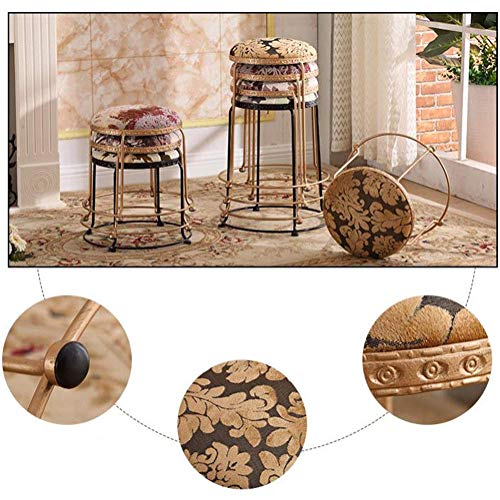 Tabouret de bar sans dossier compact pour optimiser les petits espaces