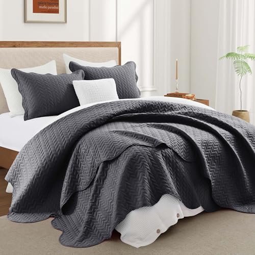 IR Imperial Rooms Queen Quilt Bedding Set Size (90" x 96") + 2 Pillow Shams (20" x 26"+ 2") - 3 Pcs All Season Lightweight Reversible Microfiber Coverlet Embossed Quilt Bedspread (Charcoal)
