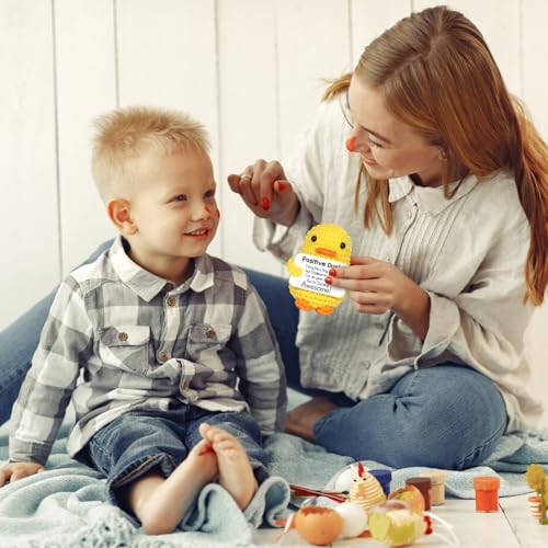 Positive Duck Puppe, Pocket Hug Mini Plush, Duck Spielzeug mit Aufmunterung Karte, Kreative Strickwolle Duck-Häkelpuppe, Geschenk für Freunde Geburtstags Weihnachten Abschieds Motivations