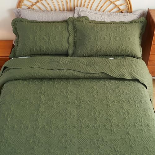 Image of EVENHUG Oversized Quilts Set King Size 3 Piece Bedding Set Reversible Bedspread with 2 Pillow Shams Coverlet Lightweight Soft Bed Cover for All Season(120 inchX120 inch,Olive Green)