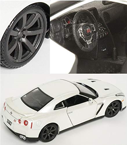 Amazon | ブラーゴ 1/24 2017 ニッサン GT-R Bburago 1:24 2017 NISSAN