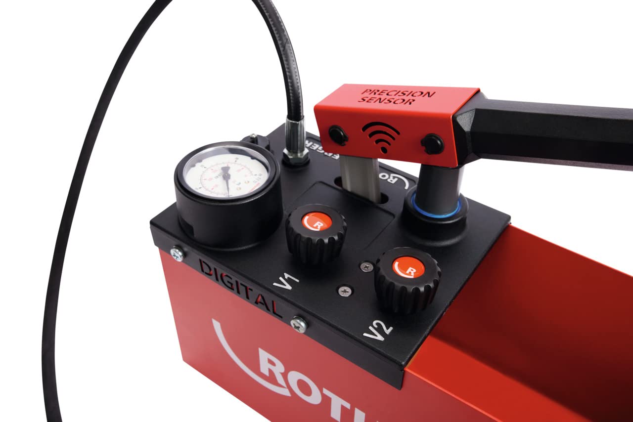 ROTHENBERGER RP 50 Bomba de prueba de presión de agua digital, 0 ° – 50 °C, rango de prueba de 0 – 30 bar, 1000004000 | Bomba para presión de agua, tecnología de prueba, pruebas de presión