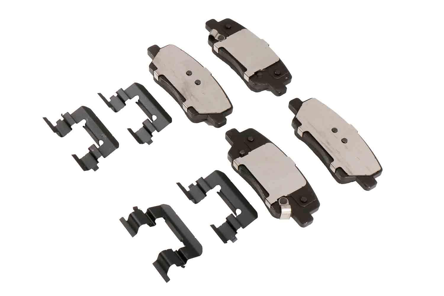 171-1113 Rear Disc Brake Pad Set with Clips