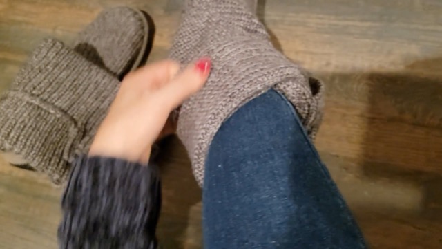 Womens ugg classic Cardy boots. such a 2000
