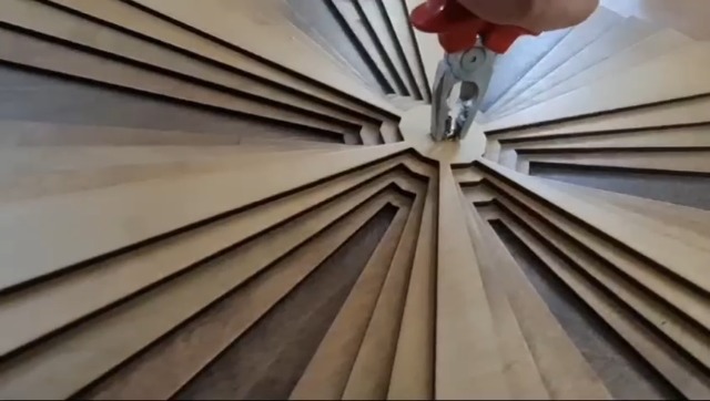 Reloj de pared de madera paramétrico con capas 3D grande miniatura 7
