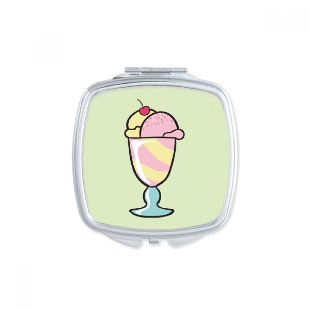 Coupe de crème glacée miroir de maquillage avec reflet haute fidélité