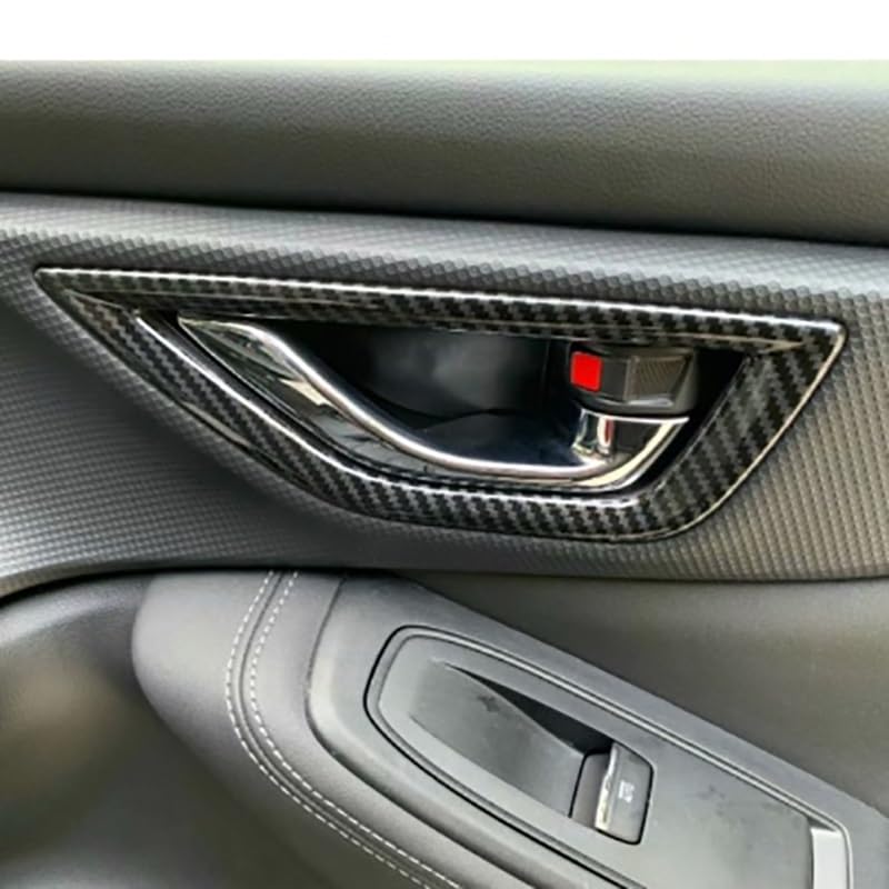 Intérieur de voiture rénové sans rayures grâce aux bandes de garniture