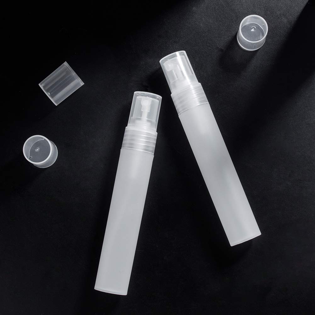 BENECREAT 12 Packung 20 ml weiße Mini Reise Sprühflaschen mit 4 teiligem Trichter, 4 teiliger 1ml Pipette und 2-teiliger Plastikpumpe für Parfüm mit Reiselotion