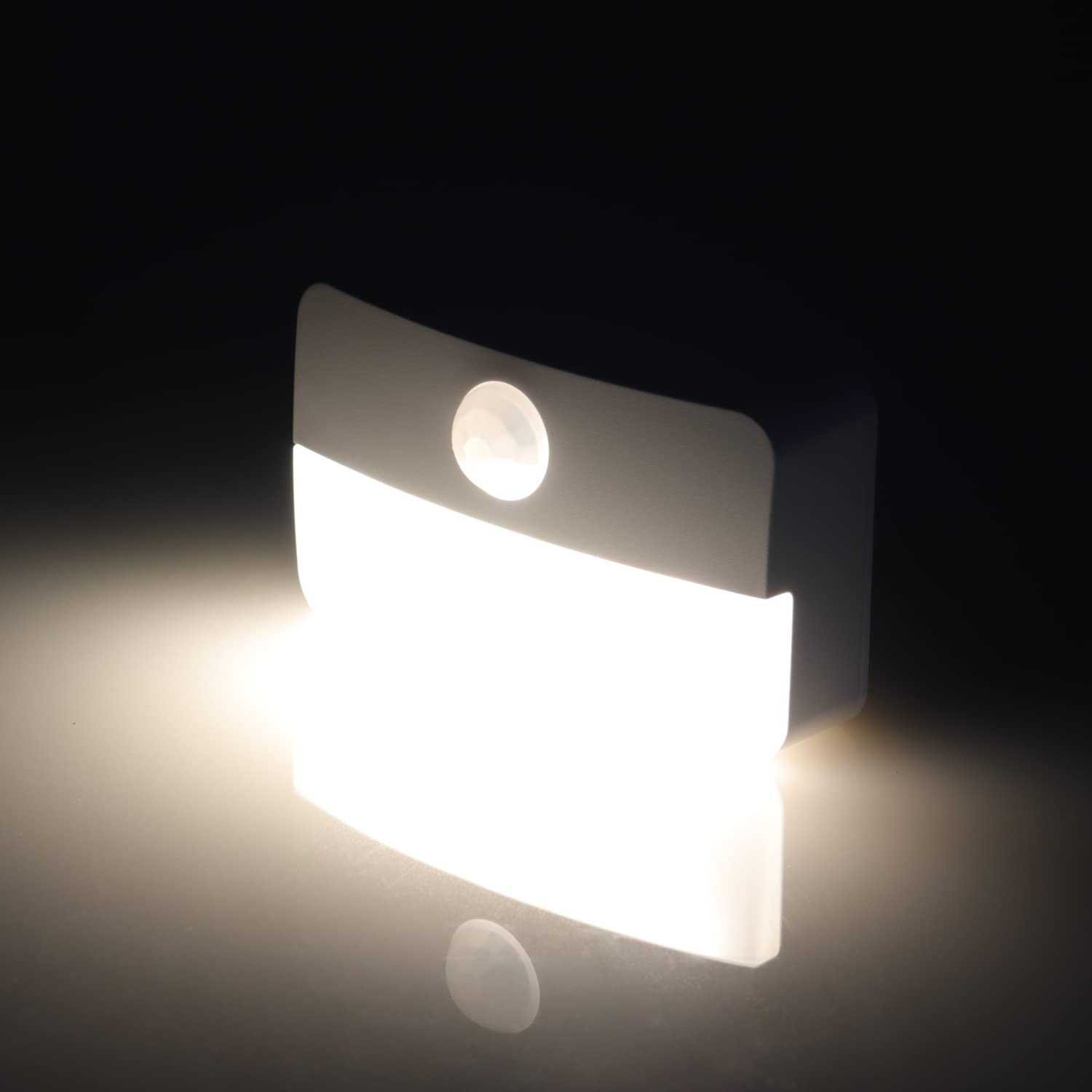 Luce con sensore di movimento per interni corridoio