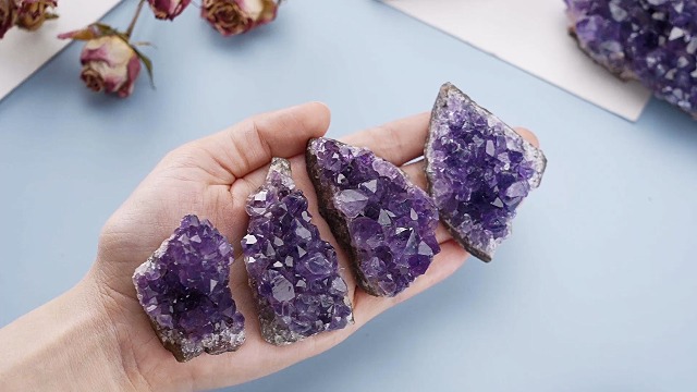 Amazon.com: CrystalTears Amethyst Crystal Geode Cluster Raw