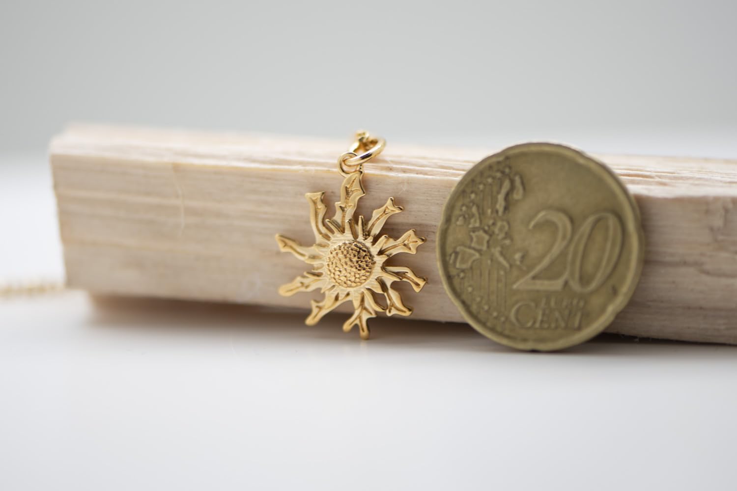 Colgante Eguzkilore Flor Vasca Chapado Oro 18K