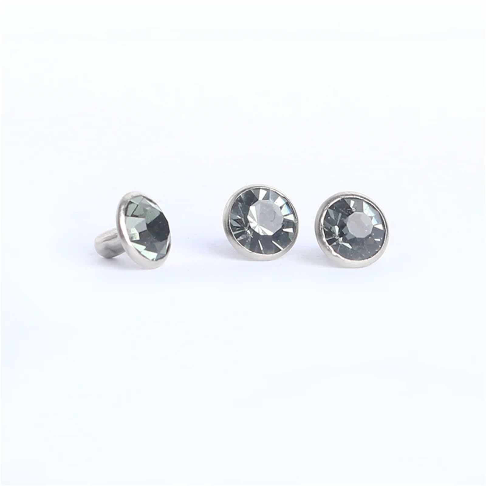Nity z kryształu górskiego 200 zestawów 8 mm Szary/czarny diament Szkło Kryształowe Nity z kryształu górskiego Nit skórzany Srebrna metalowa podstawa do obuwia skórzanego rzemieślniczego