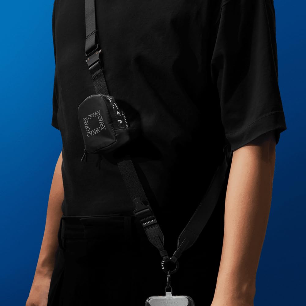 Amazon.com: CASETiFY Earbuds Pouch - Chrome Doodles - Black