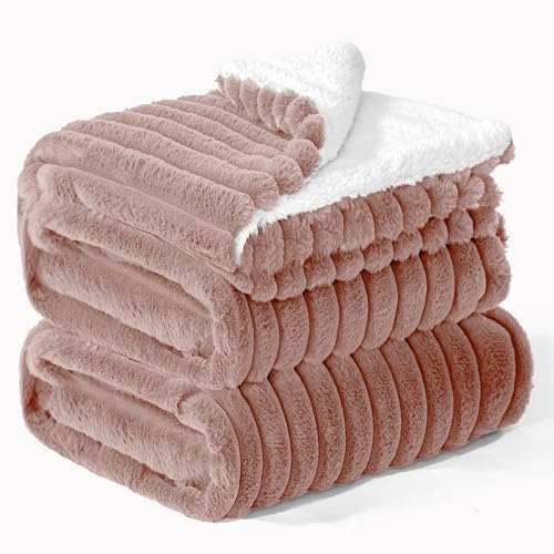 BEDELITE Kuscheldecke Flauschig Decke Groß - Dicke XXL Sherpa Decken Rosa 220x240 für Bett, warme Cord Kuscheldecken Altrosa weiche Fleecedecke...
