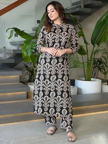 Image of Arayna Women's Pure Cotton Block Printed Ethnic Wear Kurta Set with Palazzo Pants