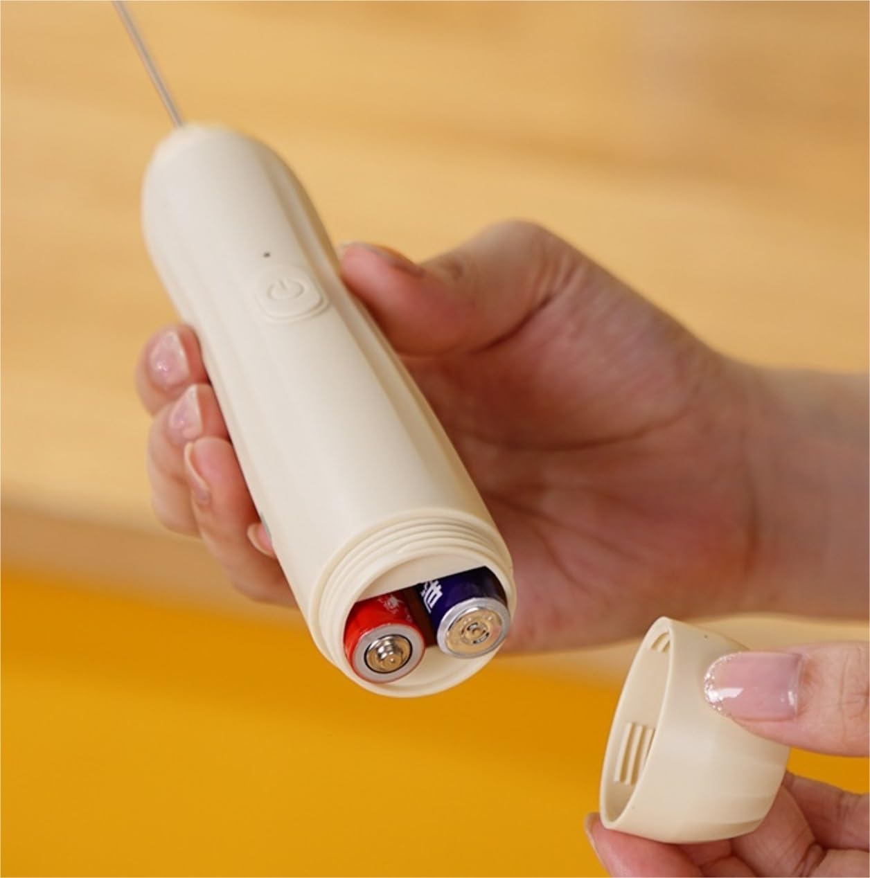 Espumador de Leche, Fabricante De Espuma De Mano Batidor Eléctrico Bebida Mezclador De Acero Inoxidable Espuma para Café Bubbler Leche para Capuchino(White,Battery)