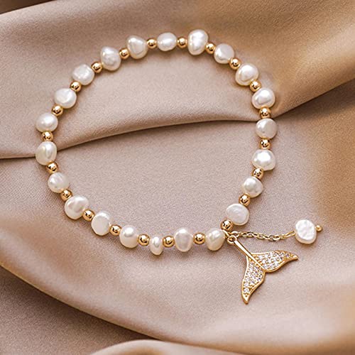 Cadeau simple pour fille : bracelet fin avec charms papillon