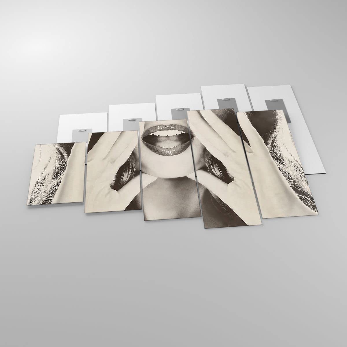 Deco Cadre Salon Femme Papillon Bouche Moderne