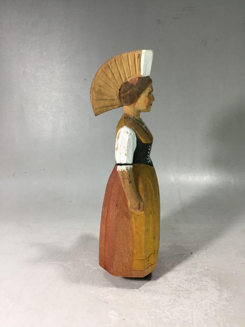 Amazon | 働く女 木彫り 風俗 人形 不明 ハンスハグラー ？ スイス