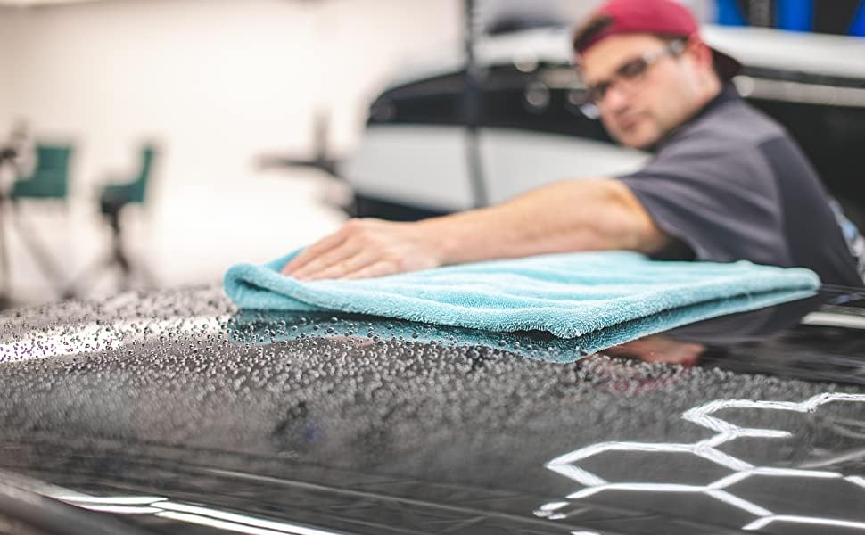 Image of Auto Hub Microfiber Car Cleaning Cloth and Wash Mitt Kit - Includes Ultra Soft 1200 GSM Extra Large (60x40 CM) Microfiber Cloth for Car and Dual Sided Chenille Microfiber Wash Mitt 1700 GSM