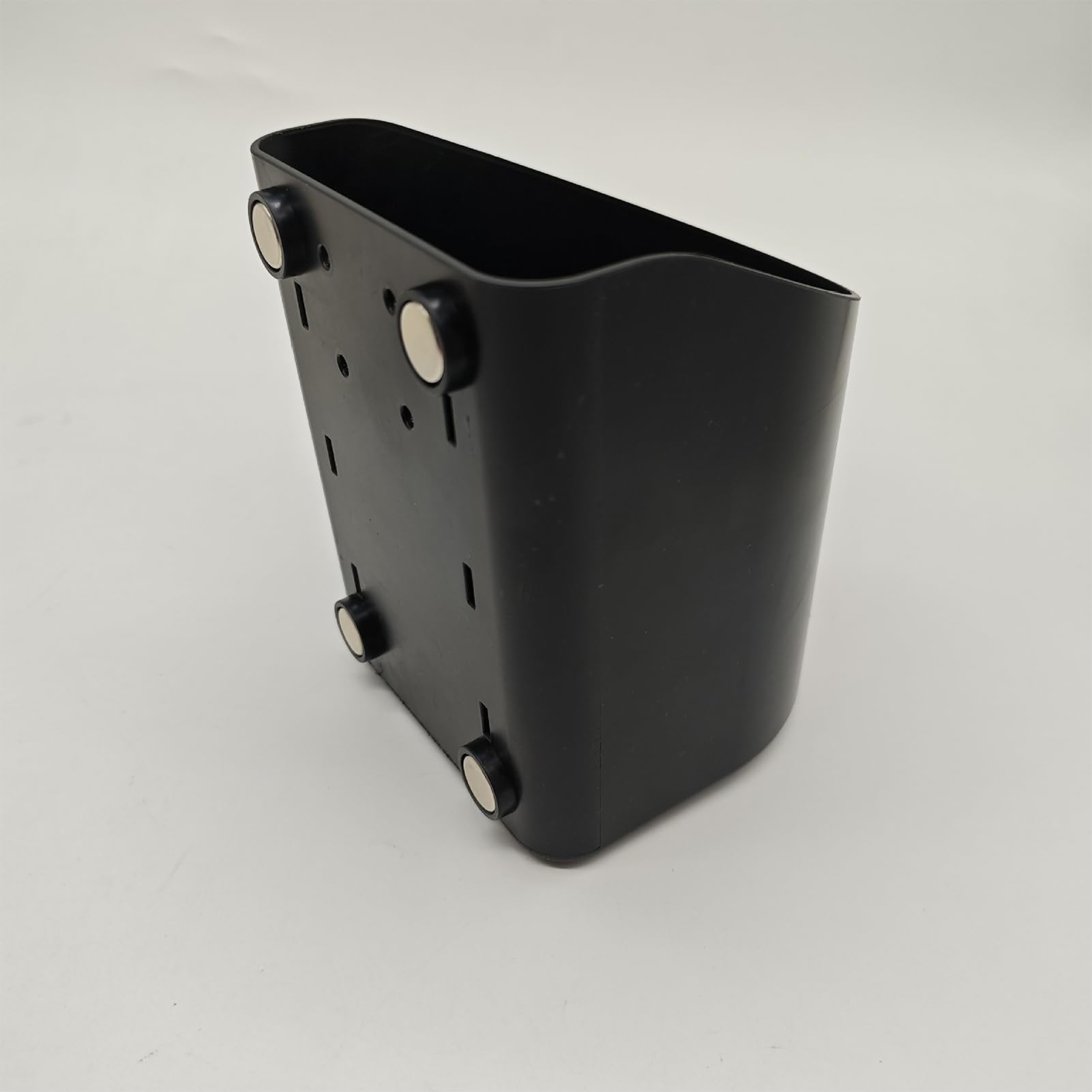 Amazon | マグネット式カップホルダー。フォークリフトドリンク