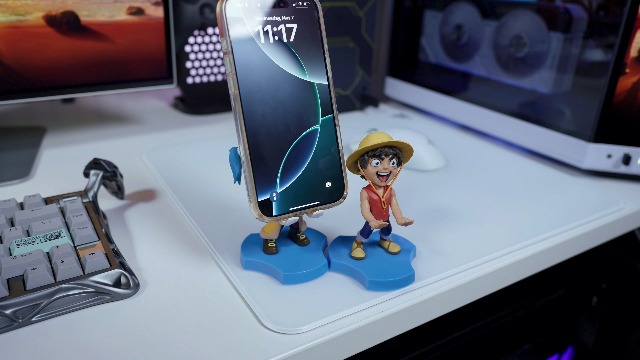Luffy Phone Stand – One Piece, Mini Cable Guys : Amazon.ca