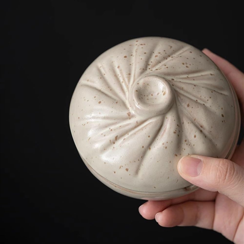 Ashtray Steamed Stuffed Bun Shape Ashtray Ceramic with Lid Ashtray Portable Ashtray for Indoor or Outdoor Office Home Garden Use Ashtrays