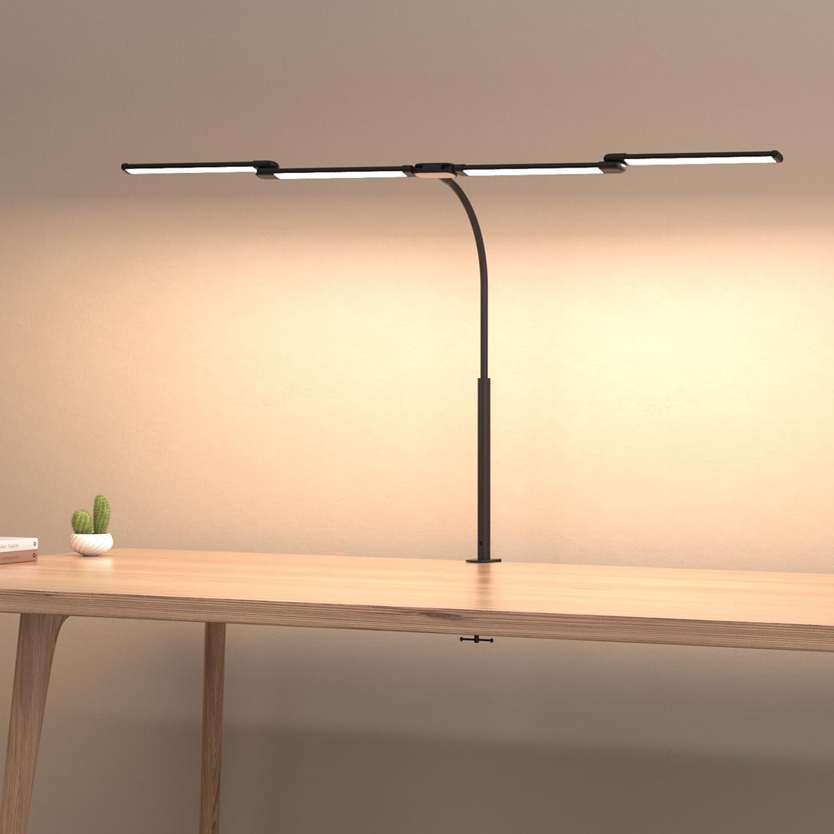 Goeco Lámpara de Escritorio LED, 119cm con Temporizador & Atenuación Continua, con Pinza, 5 Temperatura Color 10 Niveles Brillo, para Oficina, Manualidades [Clase eficiencia energética E]