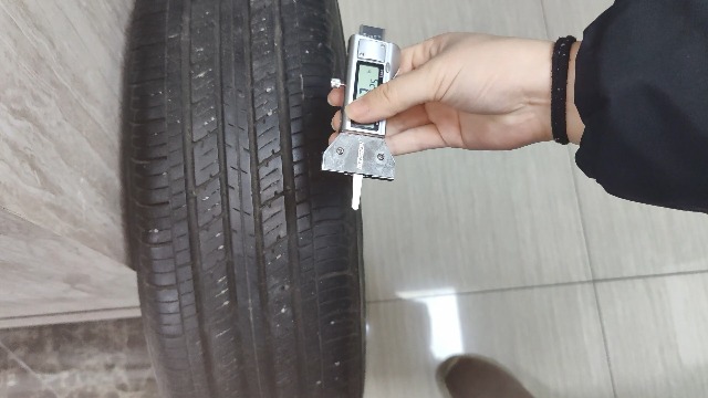 Image of GODESON Metal Digital Tire Tread Depth Gauge, LCD Display Tire Tread Depth Gauge with 3 Modes-Fractional Inch, Decimal Inch and Millimeter,Precision Professional Measuring for Motorcycle, Car, Trucks