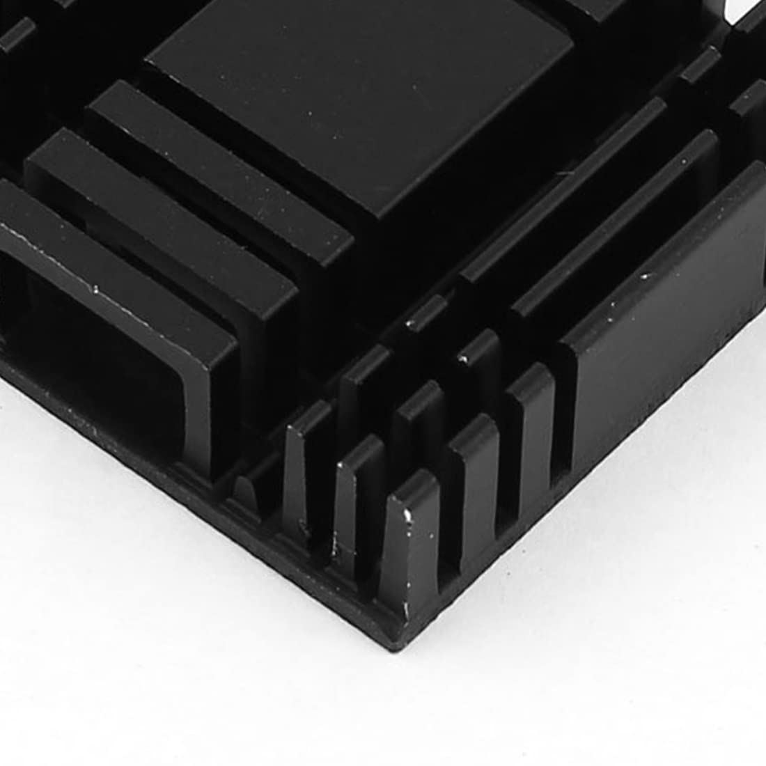 Produktbild von 10 Stück Aluminium Kühlkörper – 9x9x5 Mm, Schwarz, Für Elektronik & PC-Kühlung