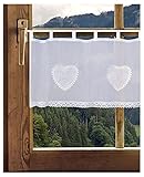 Material: 100% Polyester DEMASol Scheibengardine Alba mit Herz-Motiv Kurzstore mit Schlaufen und Häkelborte Landhausgardine mit Spitzenabschluss