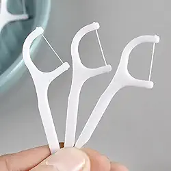 Fio Dental em Arco Ultra Fino 50 Un – Flosser com Haste e Fita Ultra Deslizante, Ponta Palito, Remove Placa e Resíduos, Uso Único, Limpeza Interdental, Prático p/Viagem, Estojo/Caixinha Higiênica