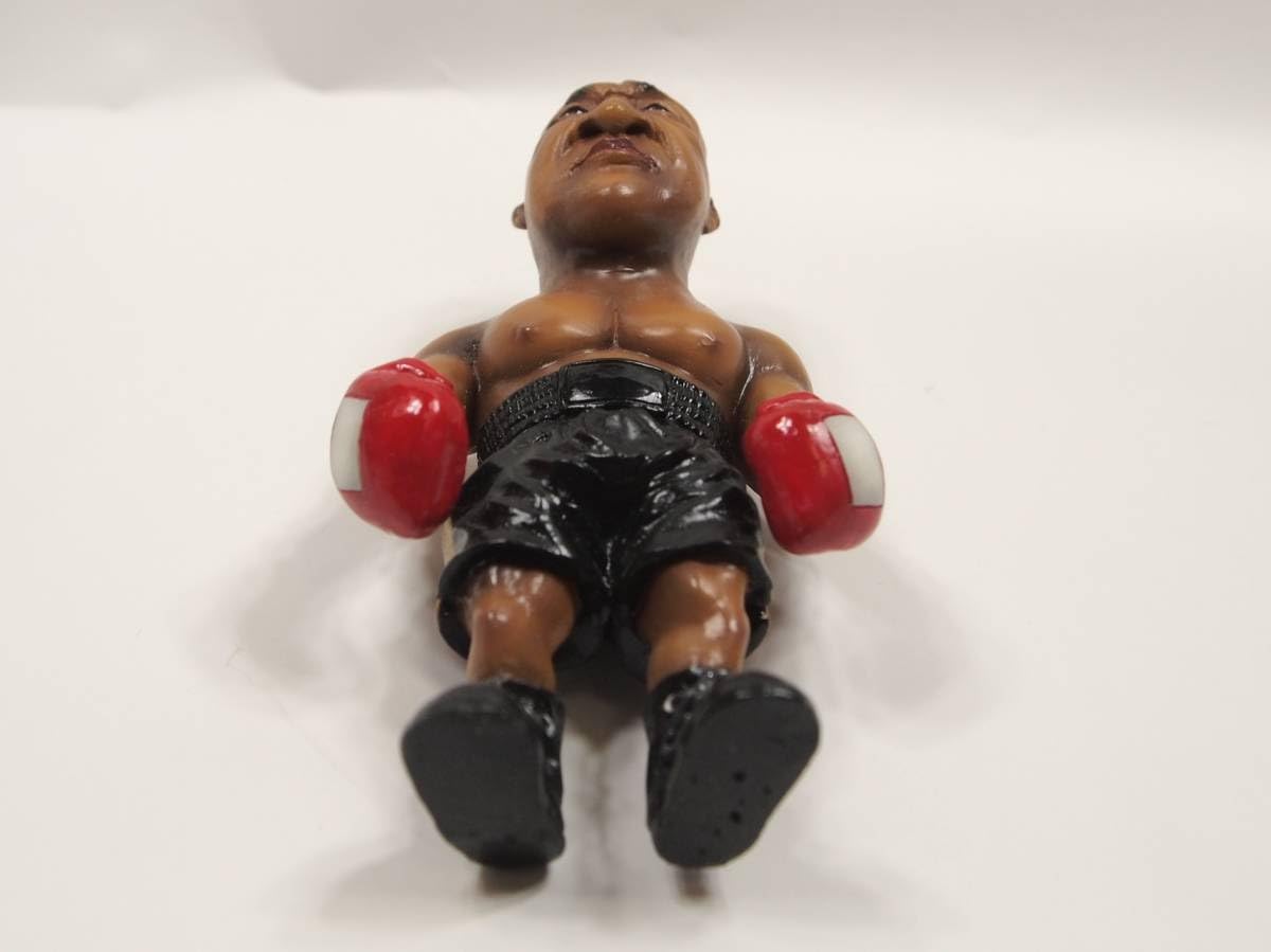 ジョージ・フォアマン フィギュア 約30cm ジョージ・フォアマン フィギュア 約30cm Amazon | boxing