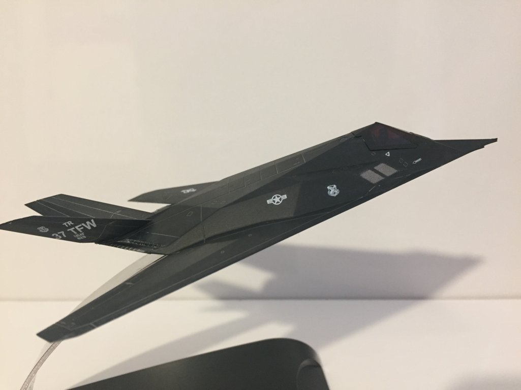 Amazon | ドラゴンウイングス 1/144 アメリカ空軍 F-117A ナイトホーク