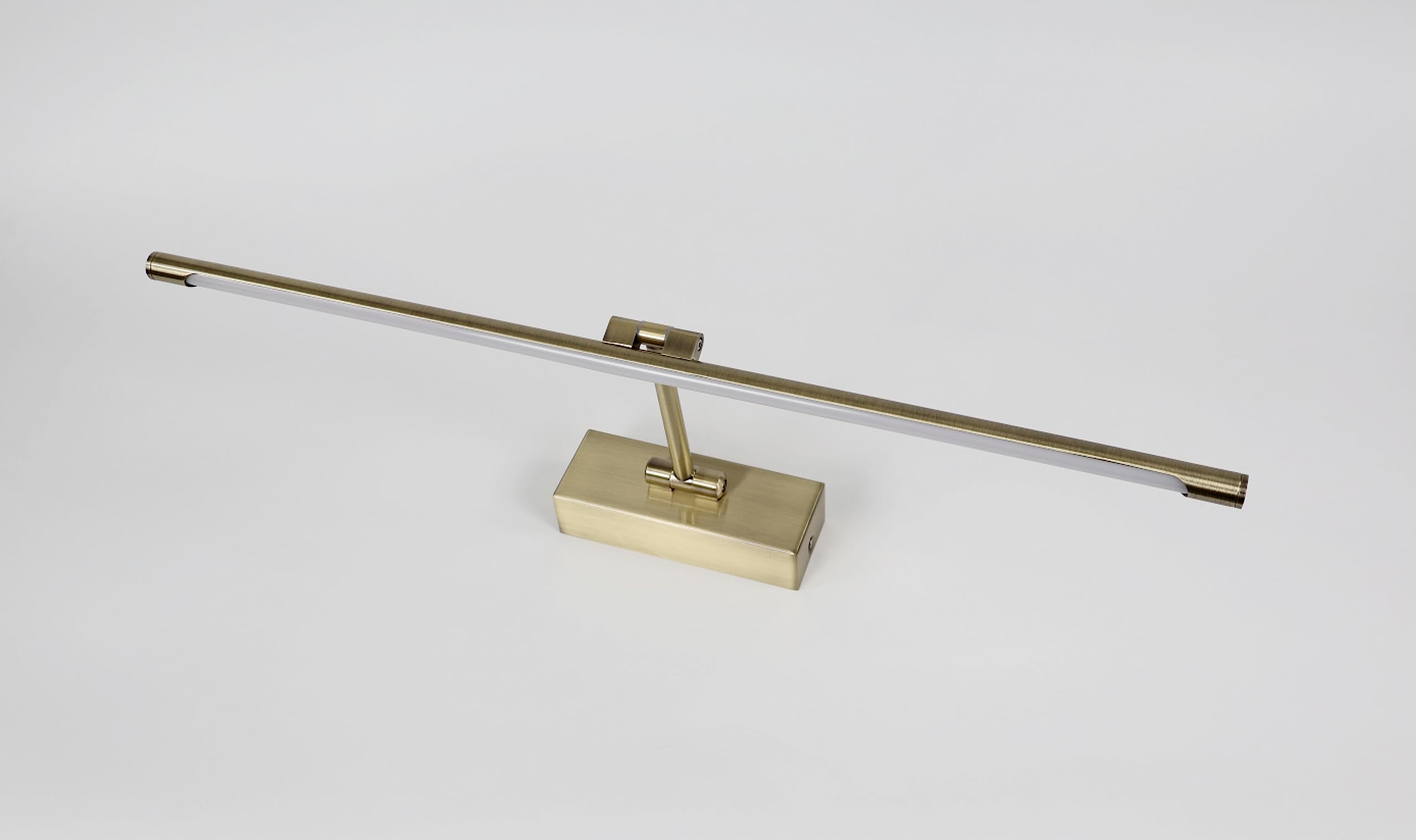 Aplique LED de pared para iluminar cuadros, espejos, murales, 10W tradicional y elegante,tono de luz cálida 3000K, Bronce envejecido, articulado y orientable. 59cm