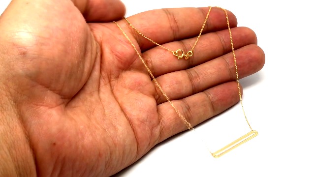 Pendentif scarabée en or jaune 18 carats... - Lot 189