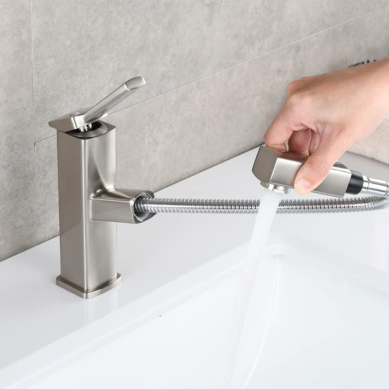 Robinet de toilettes eau chaude et froide pour simplifier la routine