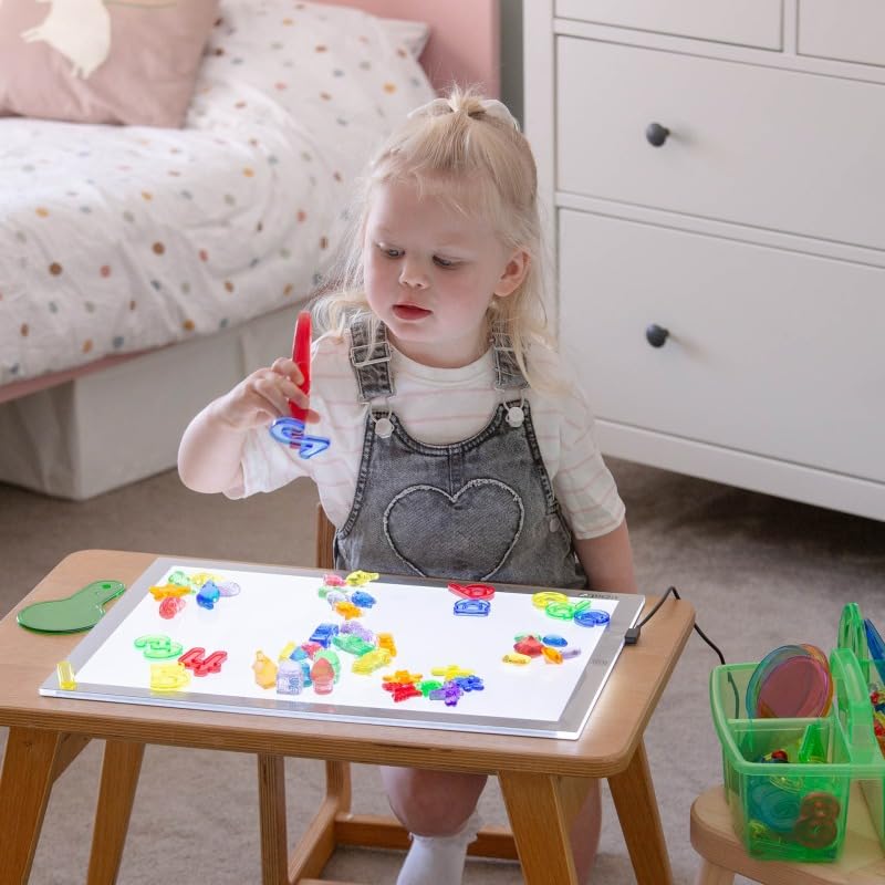 tickit Set per la Scoperta dei Colori traslucidi – Set di 245 Pannelli Luminosi con Forme, Lettere, Numeri e Strumenti per smistare, Giocare a Colori e attività Matematiche precoci