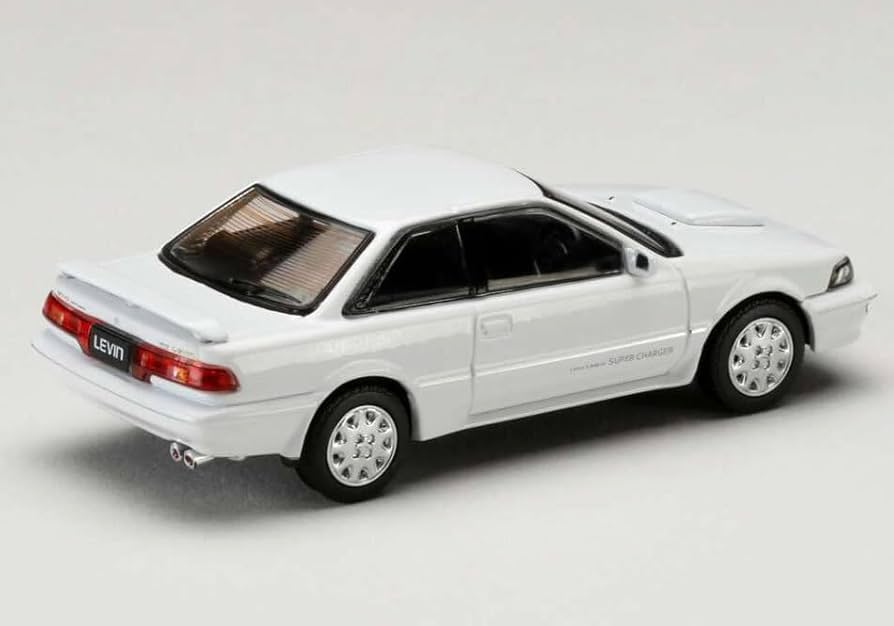Toyota Corolla Levin White イグニッションモデル PREORDER* Ignition Model 1:18 Toyota Corolla Levin 3Dr (AE86