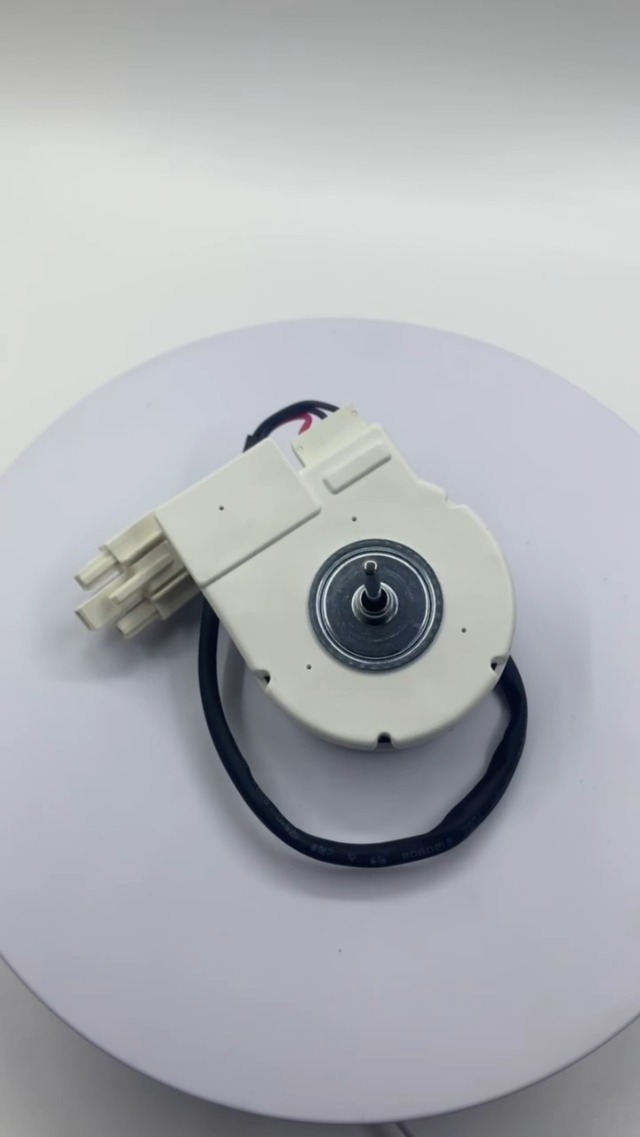 ふぁんふぁん Amazon.co.jp: [山善] ファン付き ファン 作業着 半袖 5000mAh