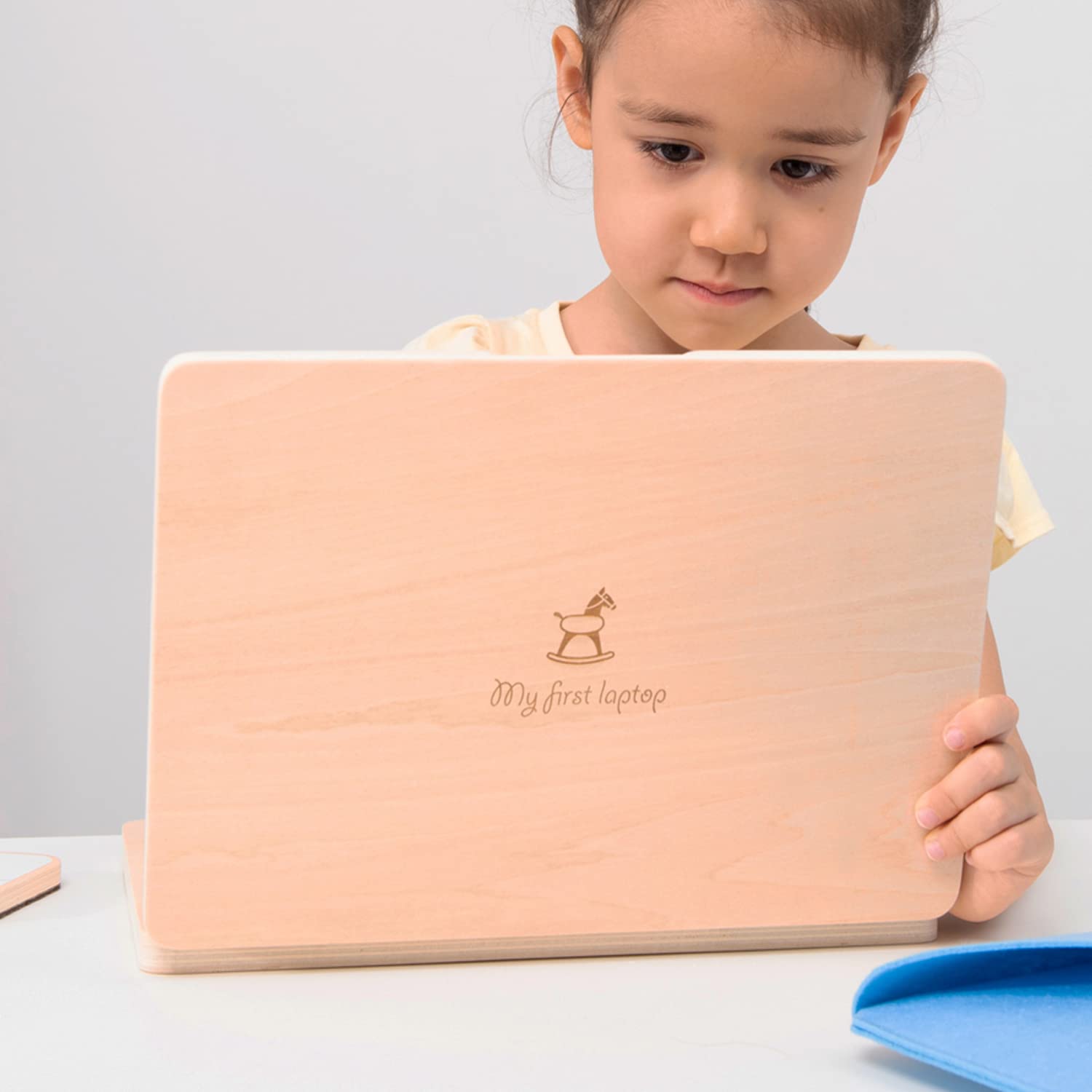 Woet® Portátil de Juguete de Madera para Niños - Juguete Educativo de Imitación - Letras, Números y Formas - A Partir de 2 Años